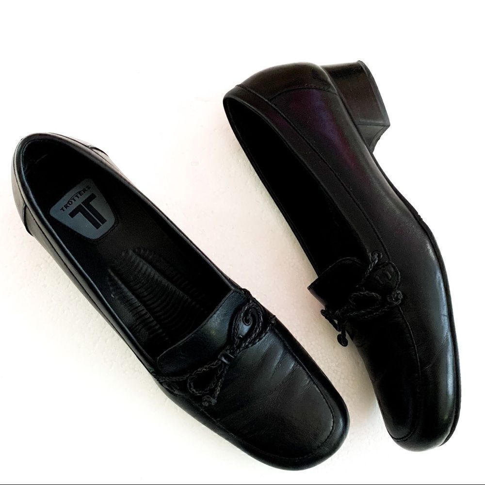 Trotters Braided Bow Block Heel Loafers